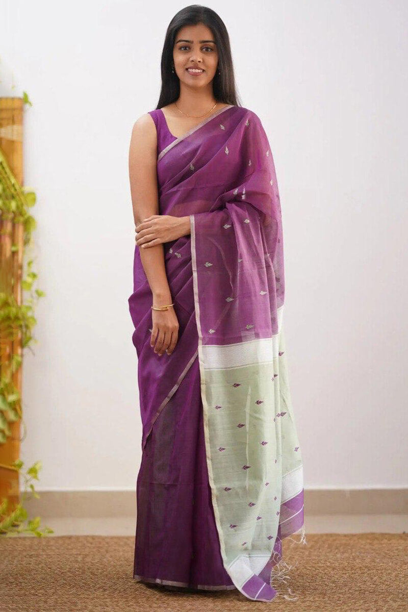 Mellifluous Purple Cotton Silk Saree With Exquisite Blouse Piece