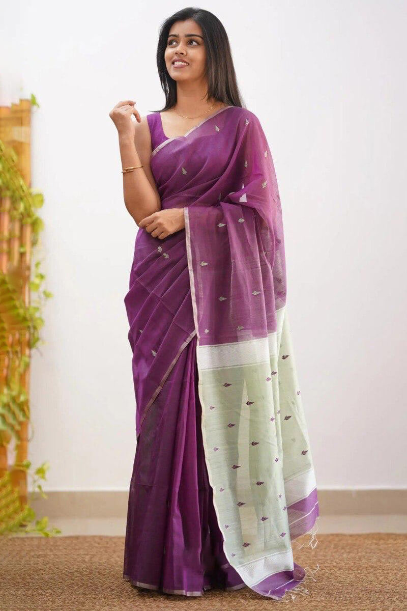 Mellifluous Purple Cotton Silk Saree With Exquisite Blouse Piece