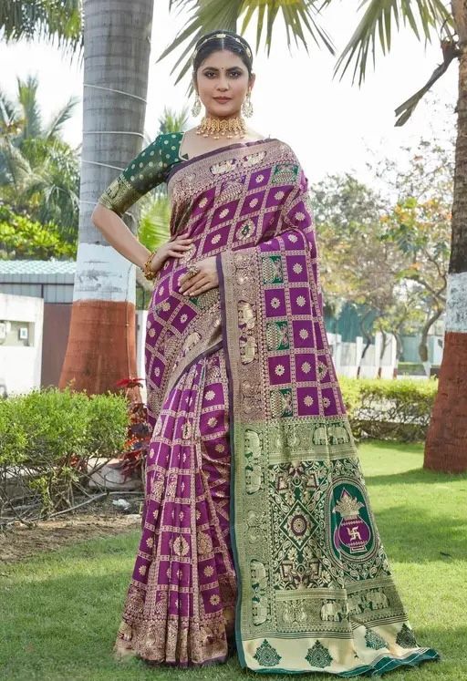 Aplomb Purple Soft Silk Saree With Gorgeous Blouse Piece