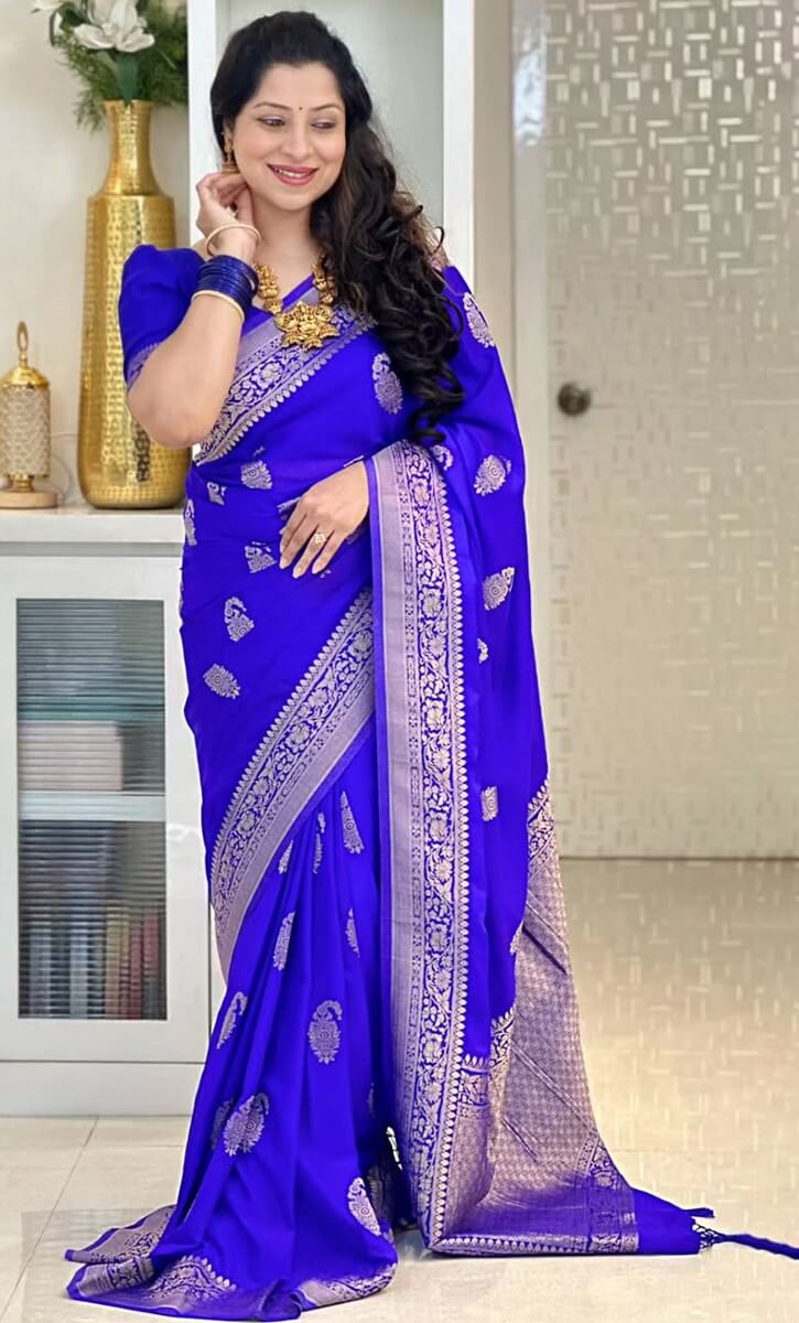 Charismatic Royal Blue Soft Silk Saree With Efflorescence Blouse Piece