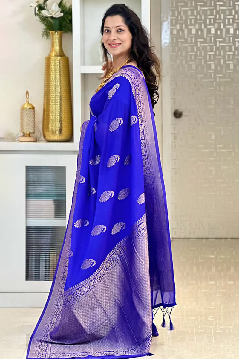 Charismatic Royal Blue Soft Silk Saree With Efflorescence Blouse Piece
