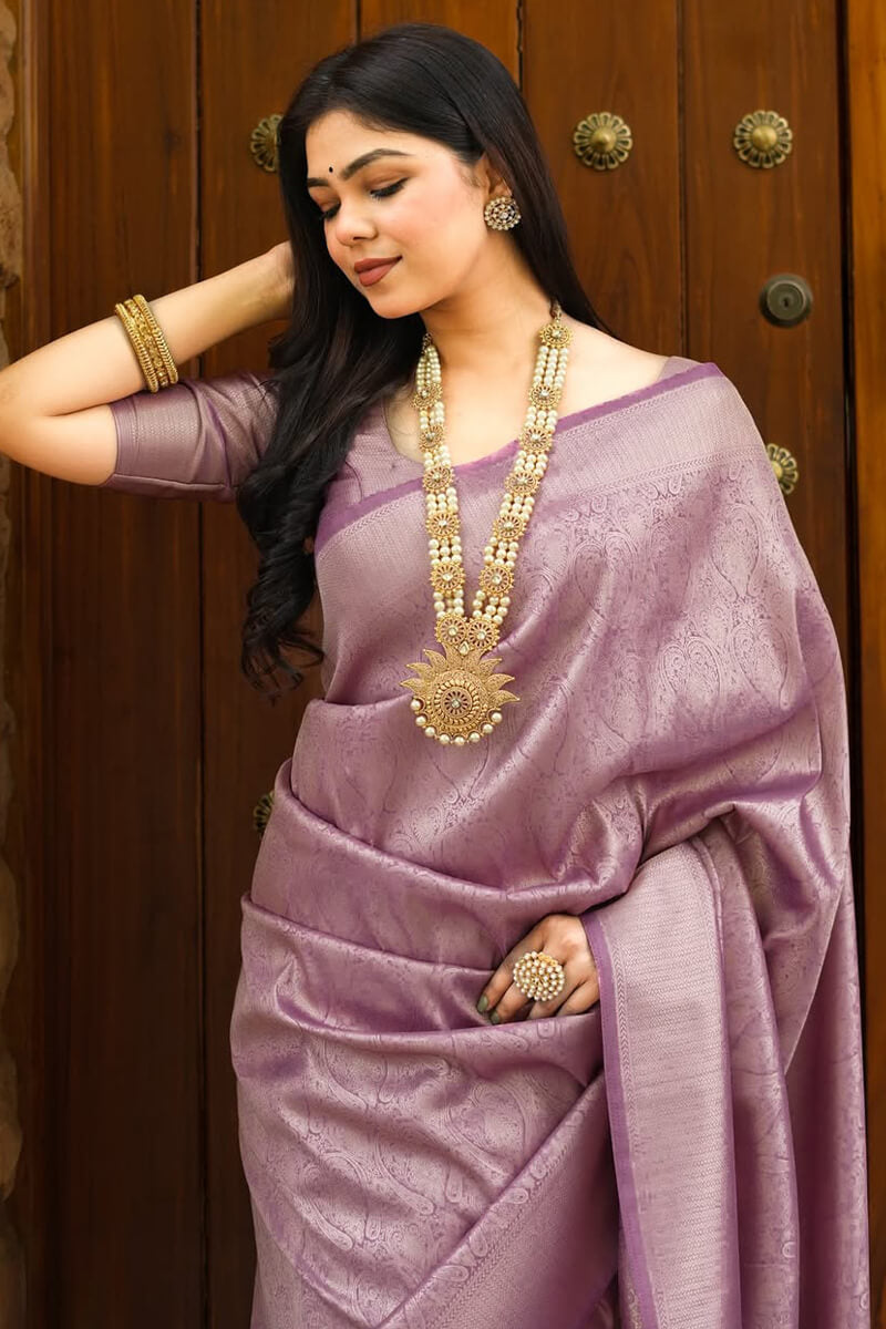 Profuse Lavender Soft Silk Saree With Pleasurable Blouse Piece