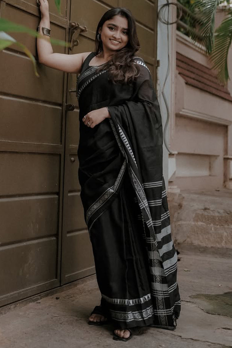 Surreptitious Black Cotton Silk Saree With Flameboyant Blouse Piece