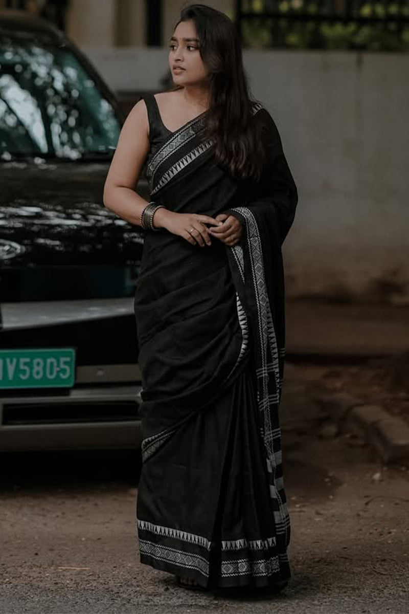 Surreptitious Black Cotton Silk Saree With Flameboyant Blouse Piece