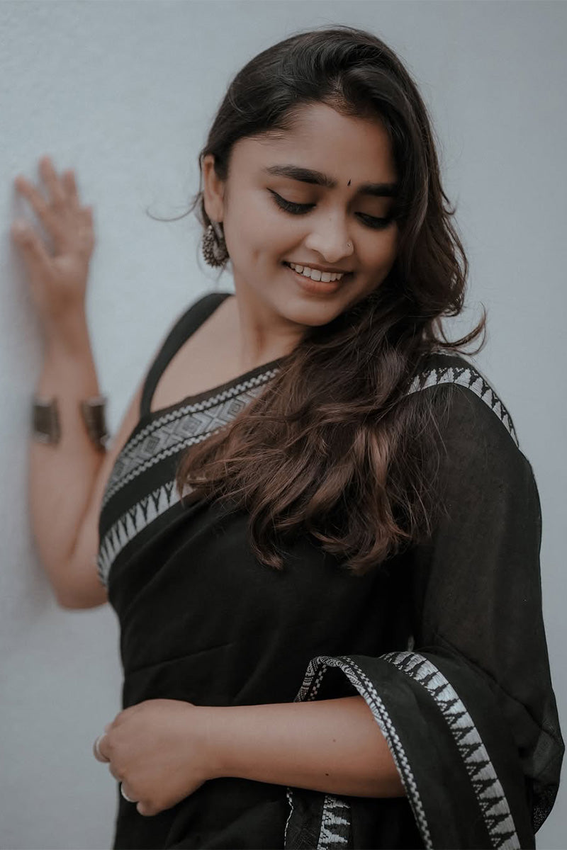 Surreptitious Black Cotton Silk Saree With Flameboyant Blouse Piece