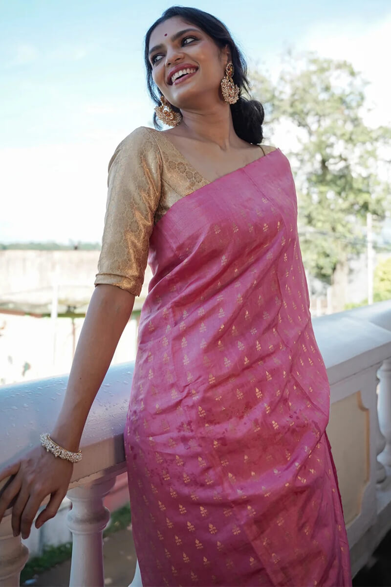 Verdant Pink Soft Silk Saree With Exemplary Blouse Piece