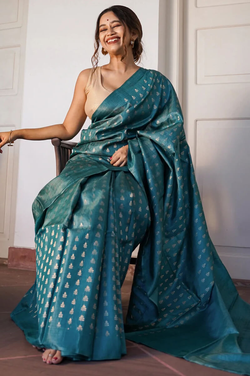Vestigial Rama Soft Silk Saree With Propinquity Blouse Piece