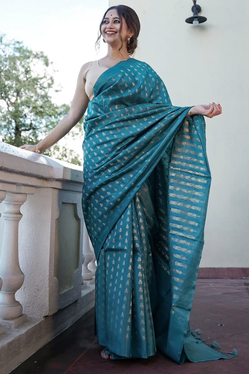 Vestigial Rama Soft Silk Saree With Propinquity Blouse Piece