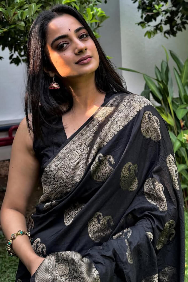 Luxuriant Black Soft Silk Saree With Glowing Blouse Piece
