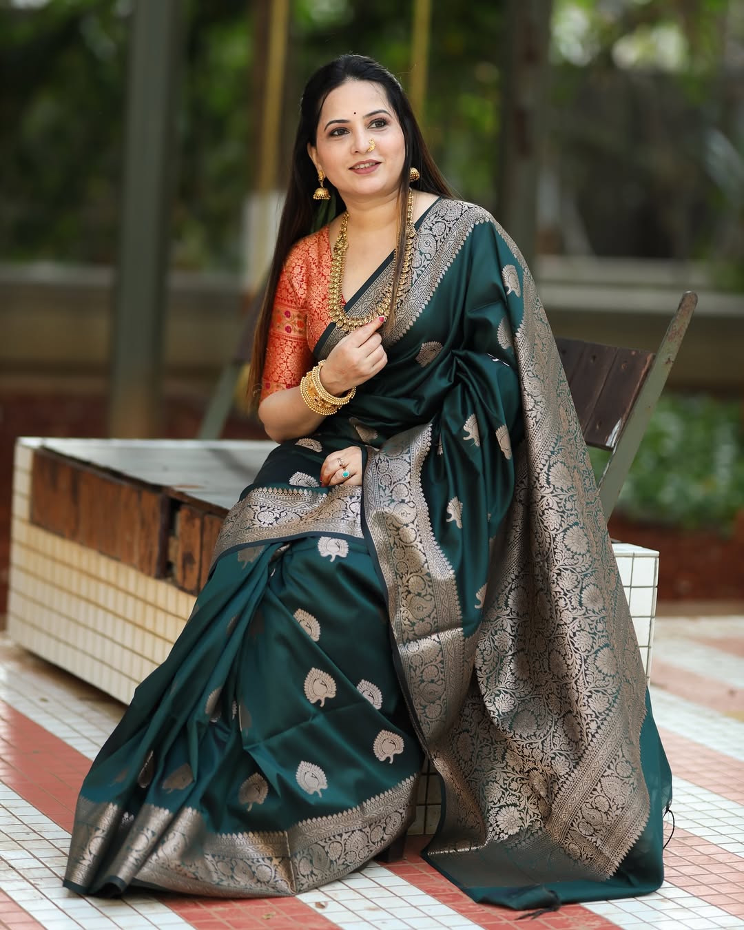 Moiety Dark Green Soft Silk Saree With Opulent Blouse Piece