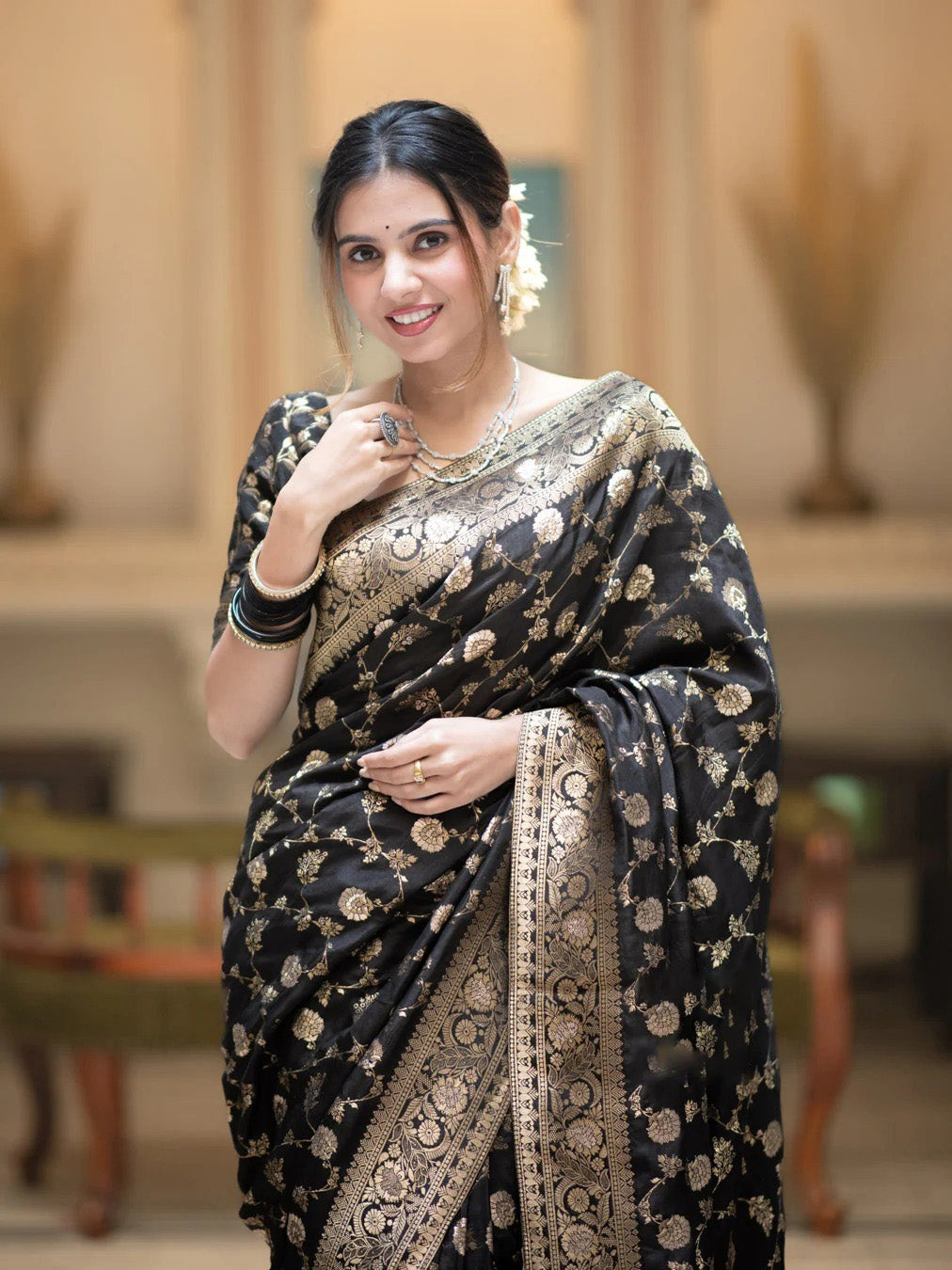 Demesne Black Soft Silk Saree With Sempiternal Blouse Piece