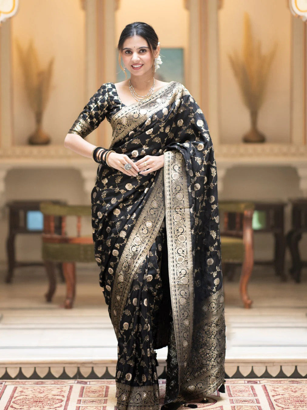 Demesne Black Soft Silk Saree With Sempiternal Blouse Piece