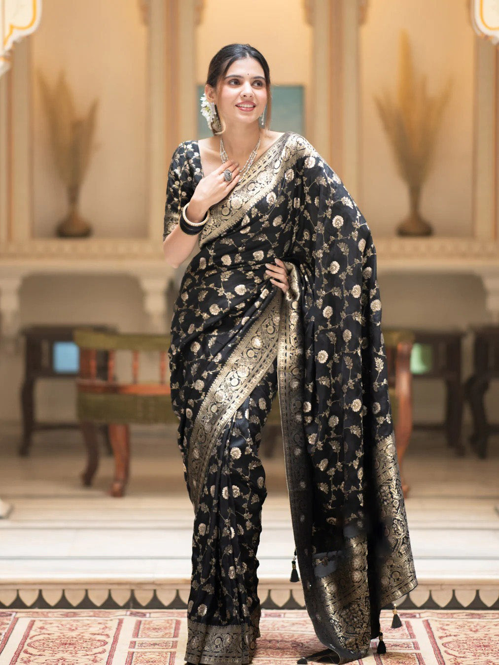 Demesne Black Soft Silk Saree With Sempiternal Blouse Piece