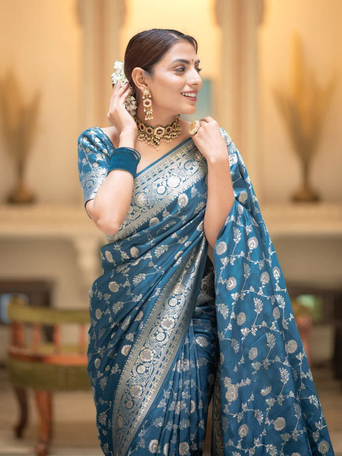 Exuberant Firozi Soft Silk Saree With Majestic Blouse Piece