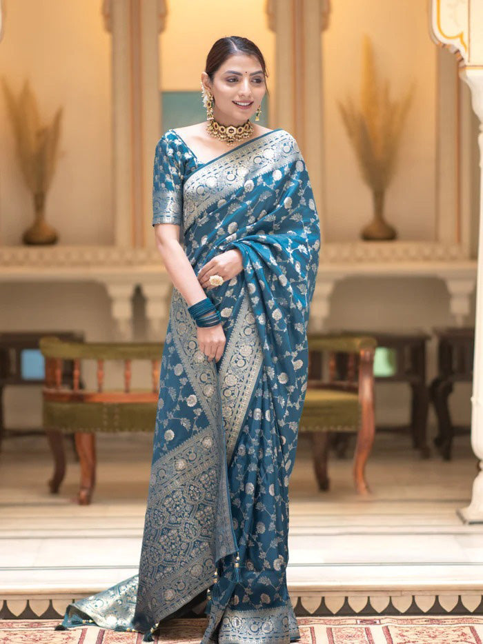 Exuberant Firozi Soft Silk Saree With Majestic Blouse Piece