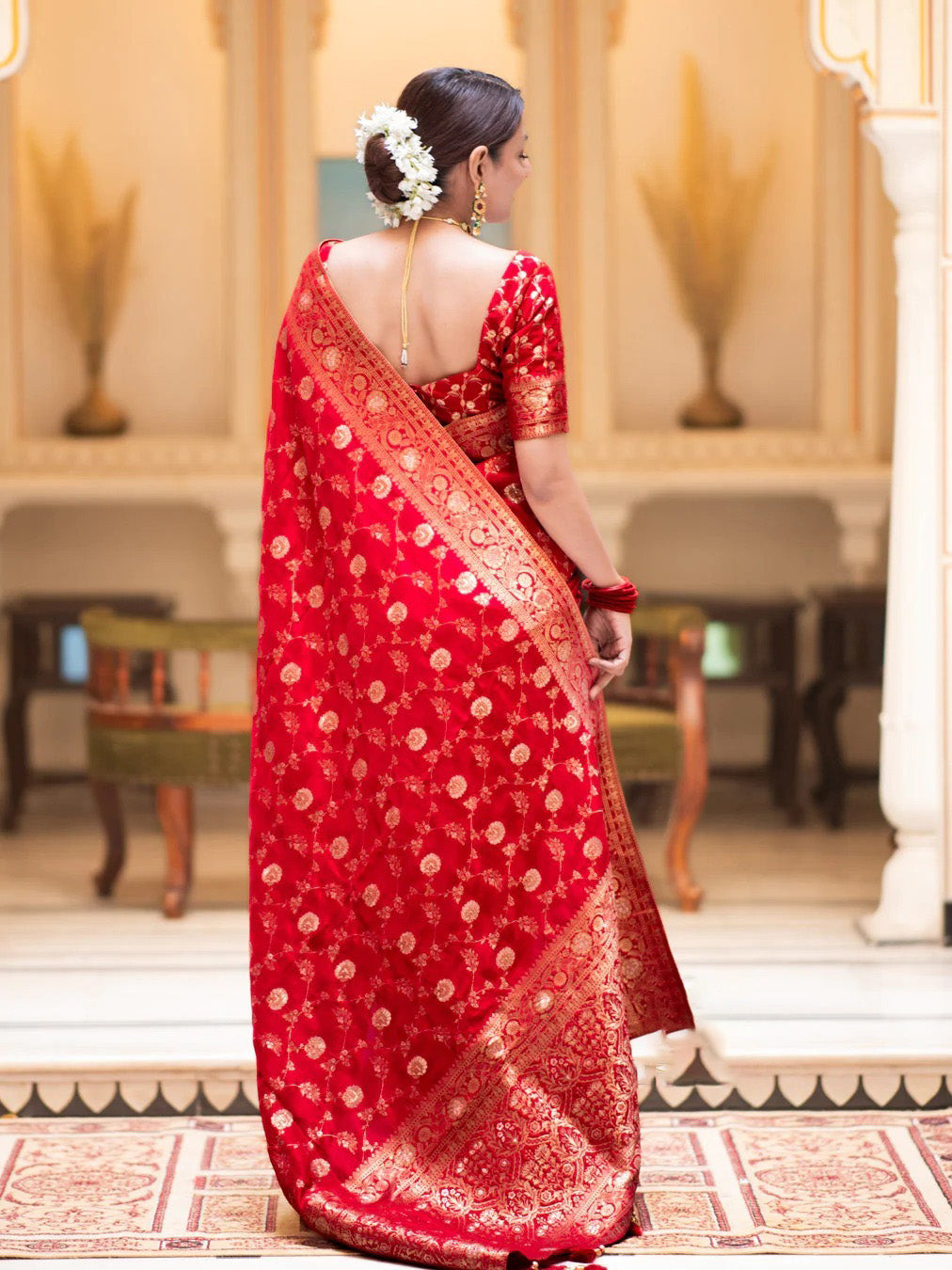 Ephemeral Red Soft Silk Saree With Nectarous Blouse Piece