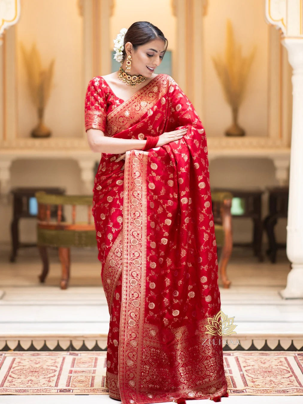 Ephemeral Red Soft Silk Saree With Nectarous Blouse Piece