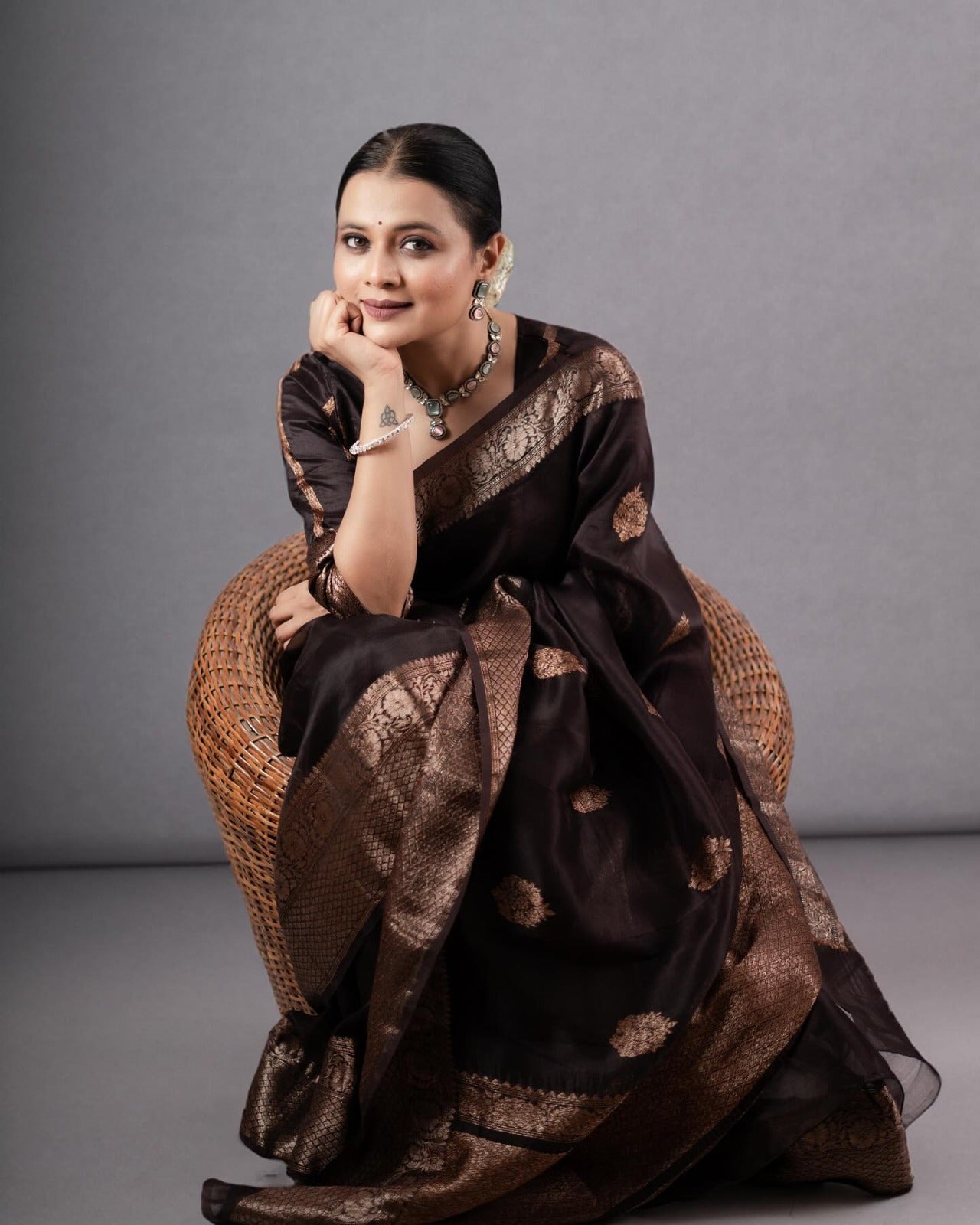 Ravishing Black Soft Silk Saree With Designer Blouse Piece