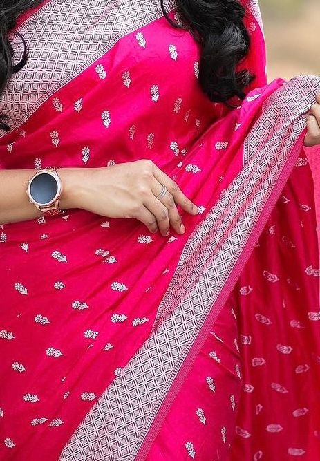 Phenomenal Dark Pink Cotton Silk Saree With Lovely Blouse Piece