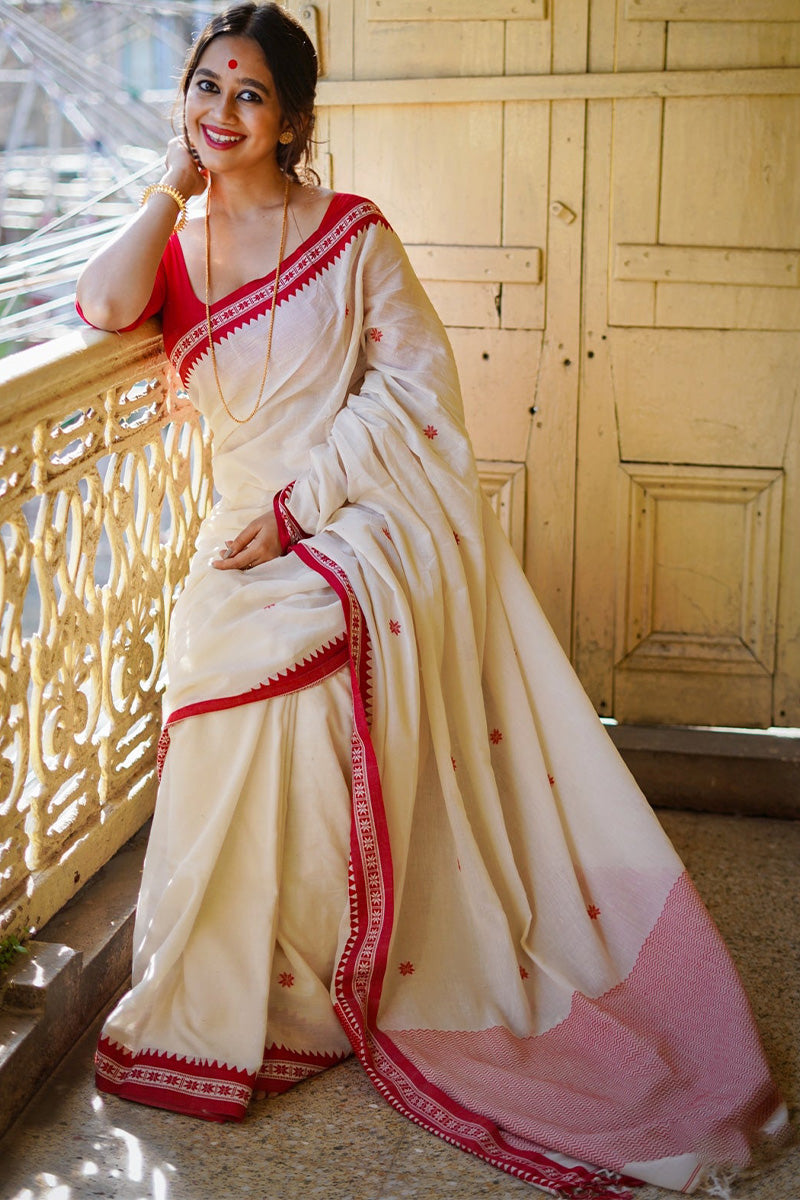 Eclat Off White Cotton Silk Saree With Profuse Blouse Piece