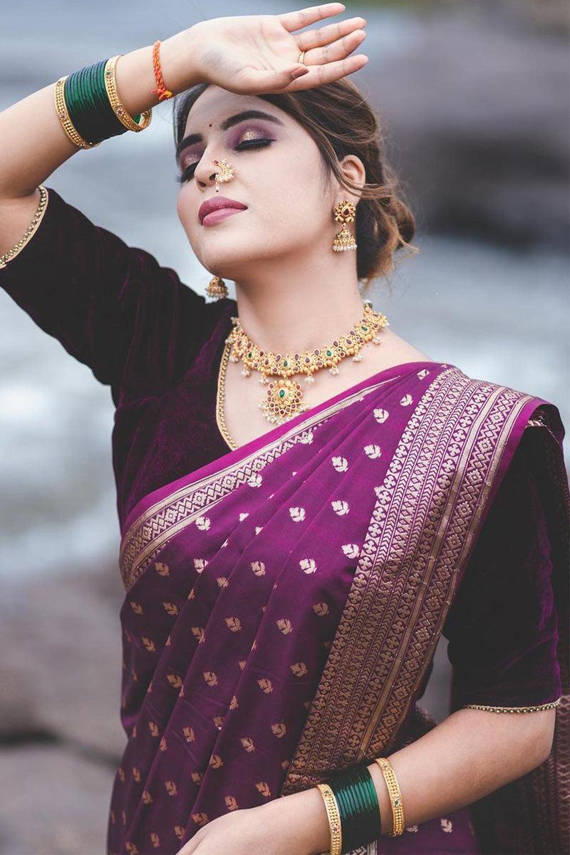 Lissome Purple Soft Silk Saree With Fragrant Blouse Piece