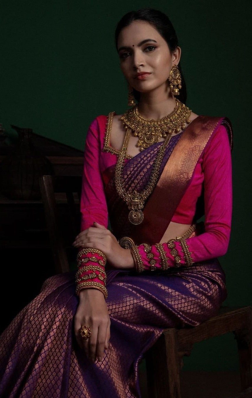 A glam Purple Soft Silk Saree With Bewitching Blouse Piece