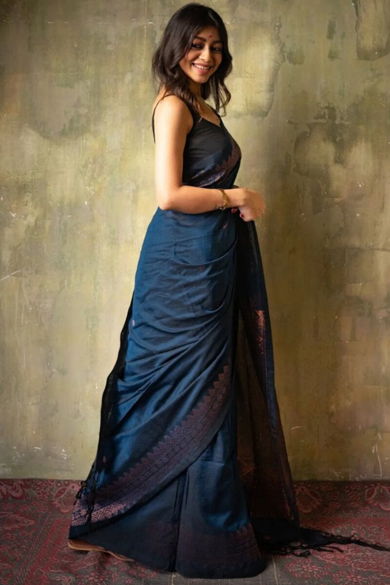 Inimitable Navy Blue Soft Silk Saree With Verdant Blouse Piece