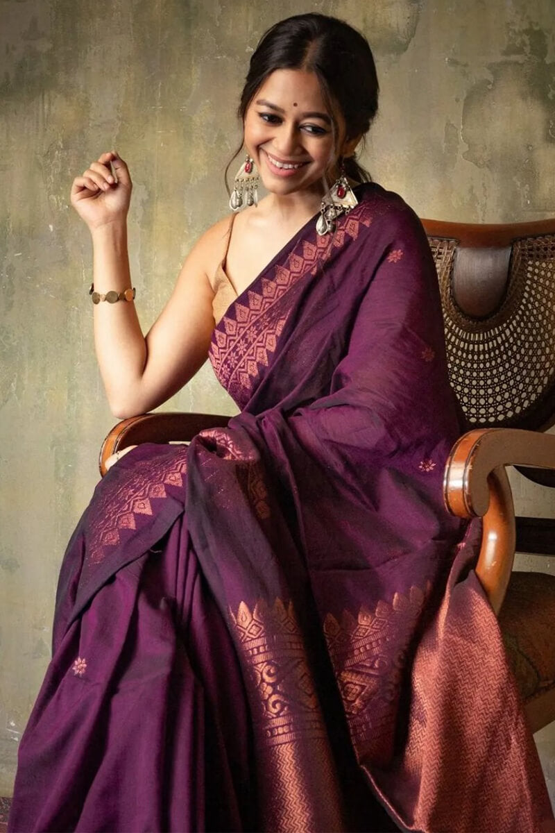 Stunner Purple Soft Silk Saree With Hypnotic Blouse Piece