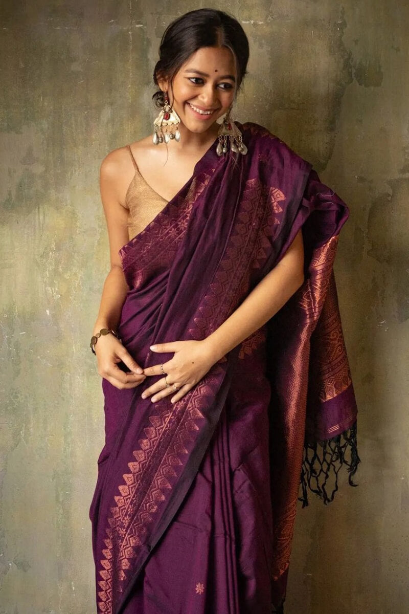 Stunner Purple Soft Silk Saree With Hypnotic Blouse Piece