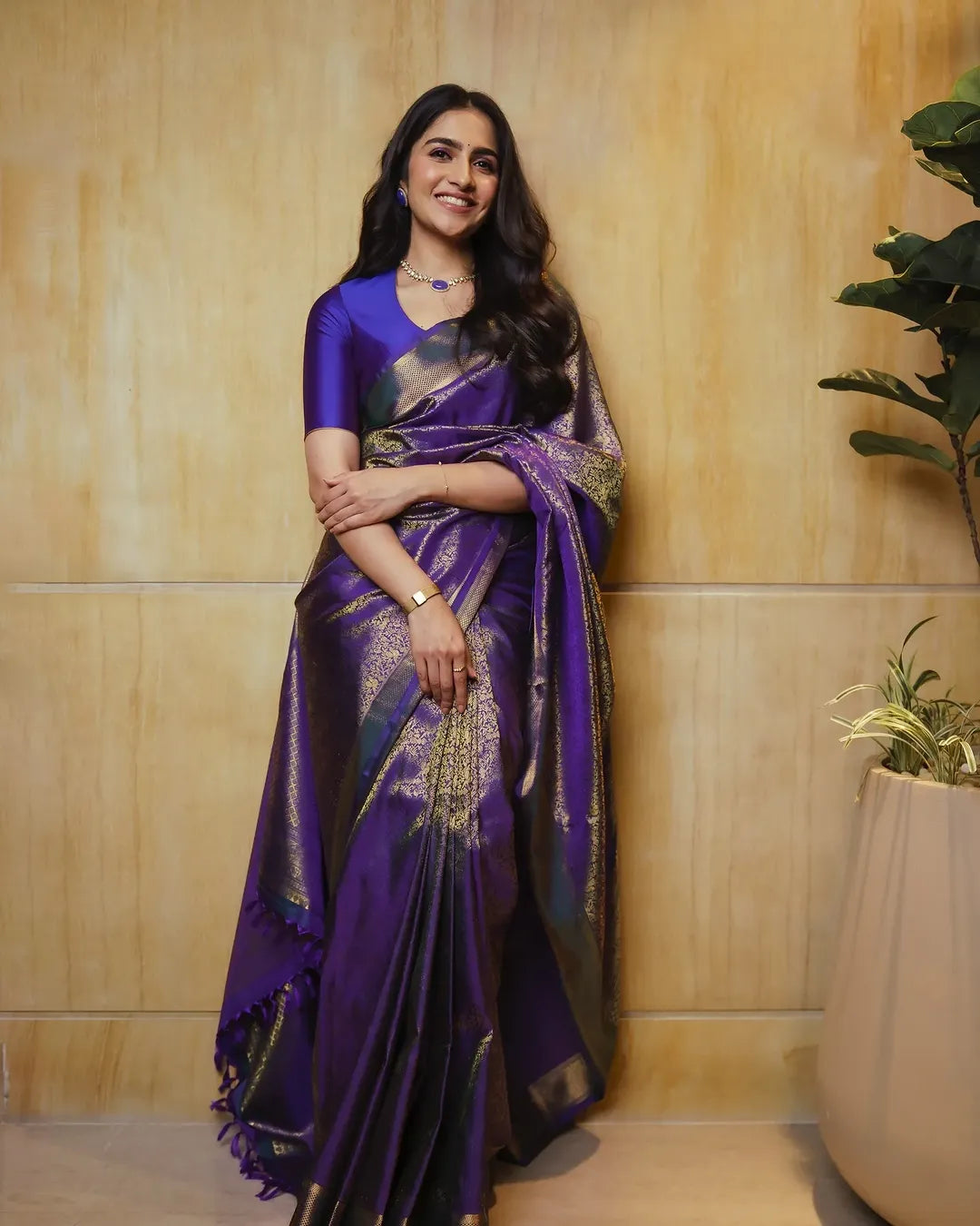 Unequalled Royal Blue Soft Silk Saree With Sonorous Blouse Piece