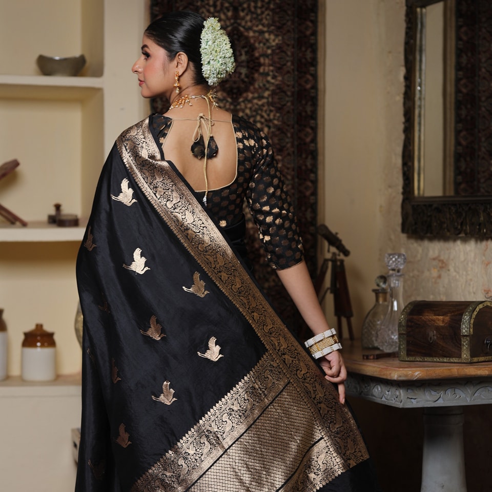 Ravishing Black Soft Silk Saree With Delectable Blouse Piece