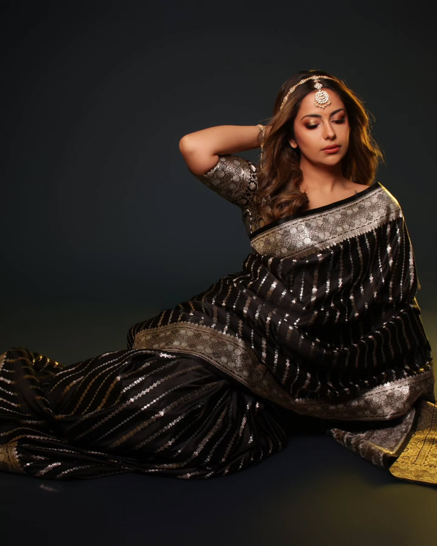 Outstanding Black Soft Silk Saree With Stunning Blouse Piece