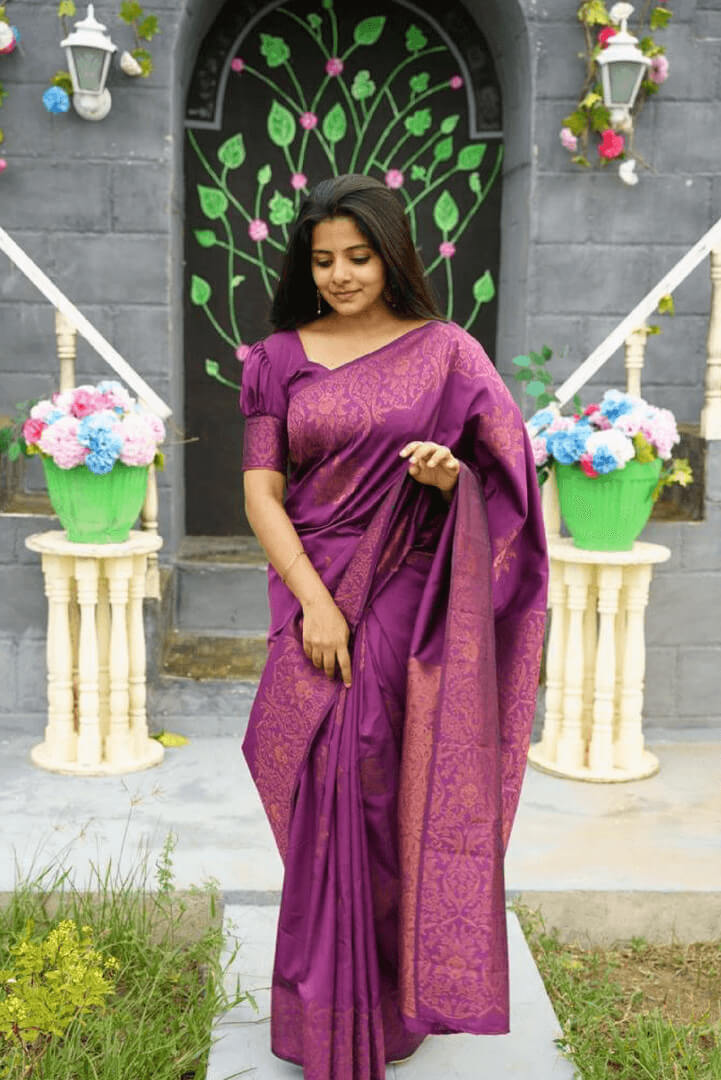 Ephemeral Purple Soft Silk Saree With Exemplary Blouse Piece