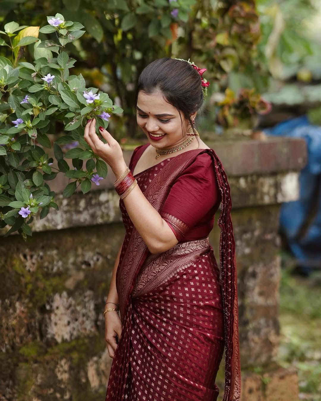 Lissome Wine Soft Silk Saree With Demure Blouse Piece