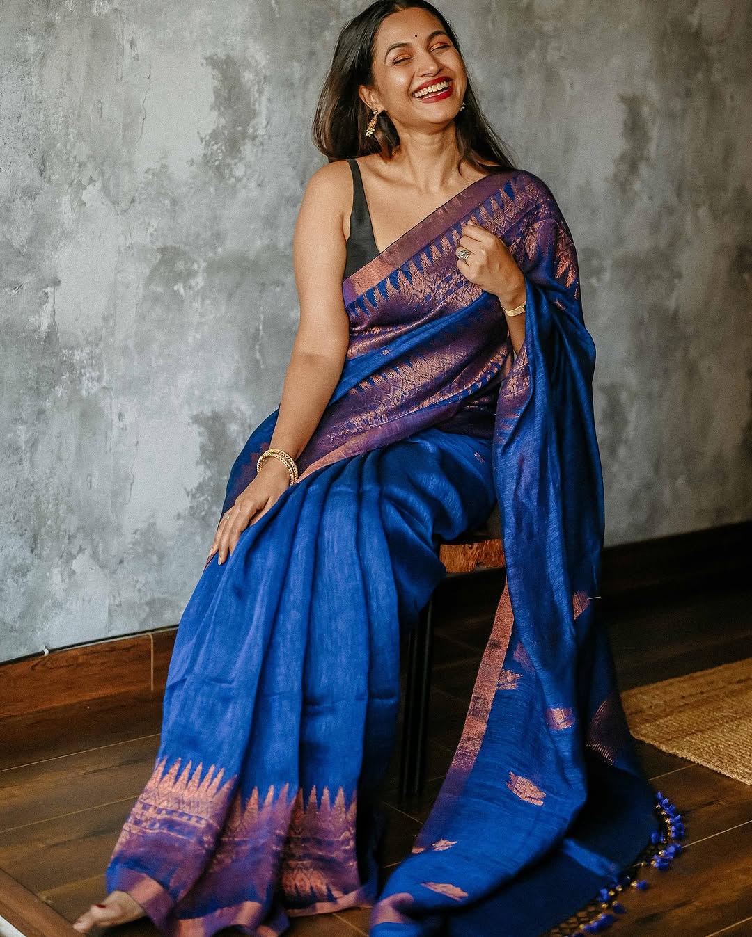 Delightful Royal Blue Cotton Silk Saree With Intricate Blouse Piece