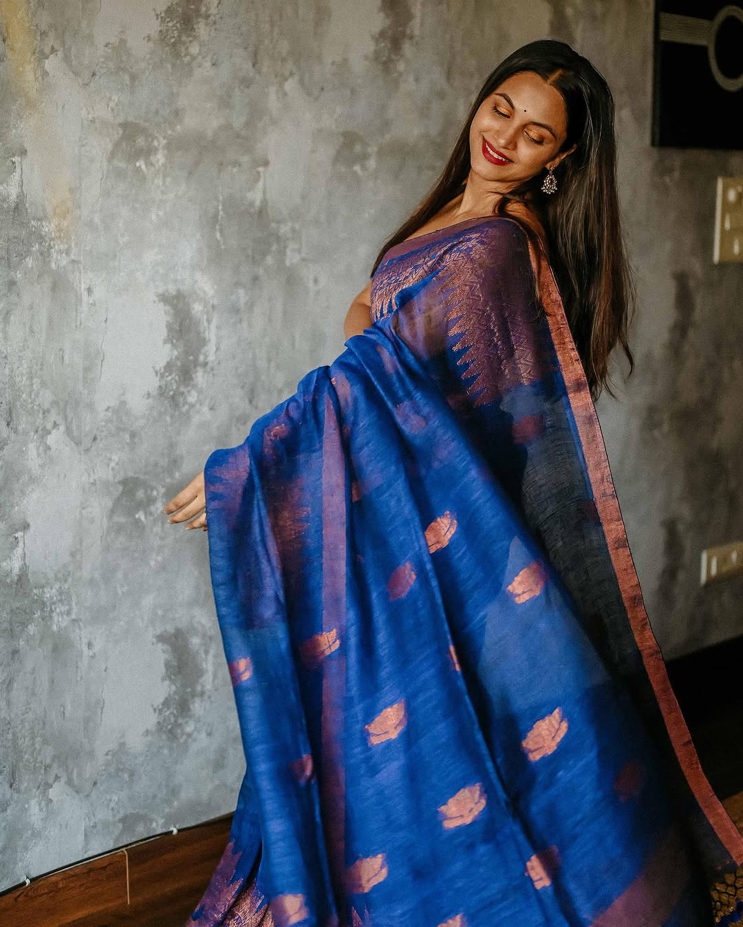 Delightful Royal Blue Cotton Silk Saree With Intricate Blouse Piece