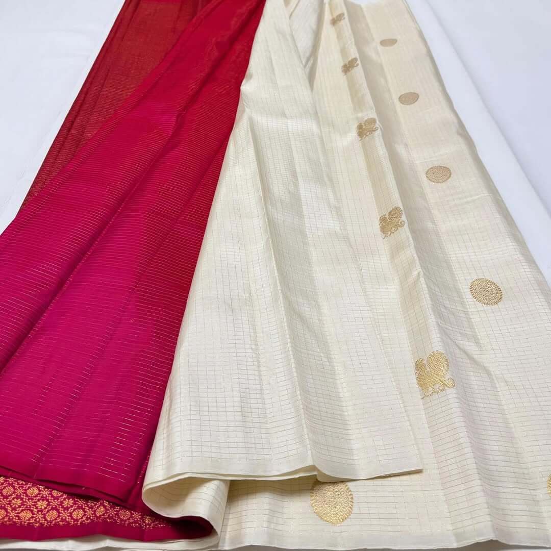 Majestic Beige Soft Silk Saree With Enamoring Blouse Piece
