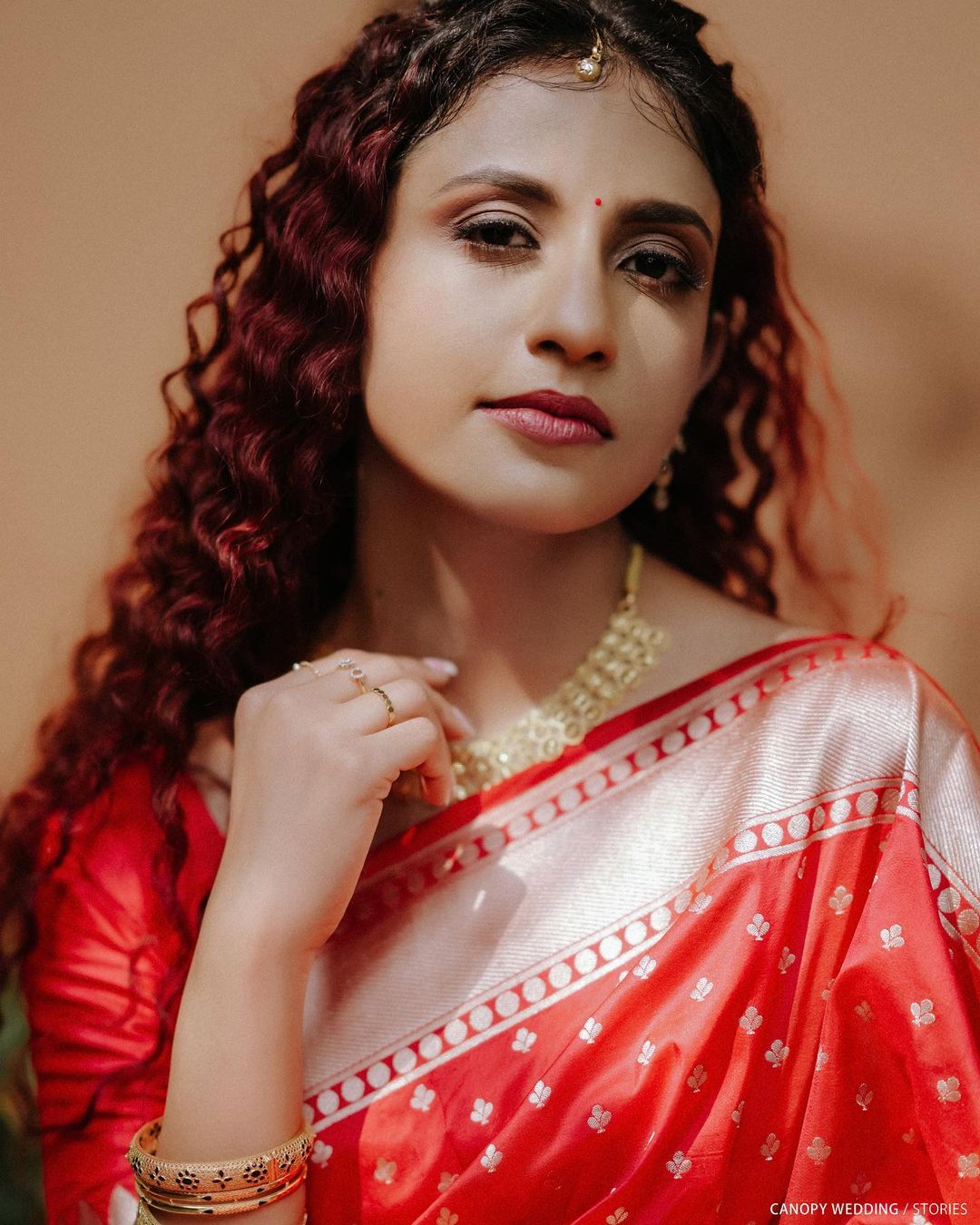 Magnificat Red Soft Silk Saree With Resonant Blouse Piece