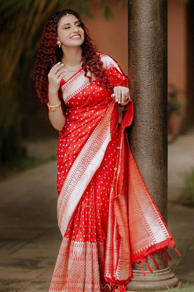 Magnificat Red Soft Silk Saree With Resonant Blouse Piece