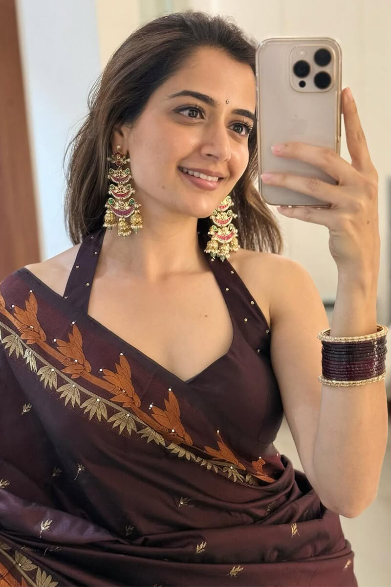 Exemplary Brown Soft Silk Saree With Mellifluous Blouse Piece