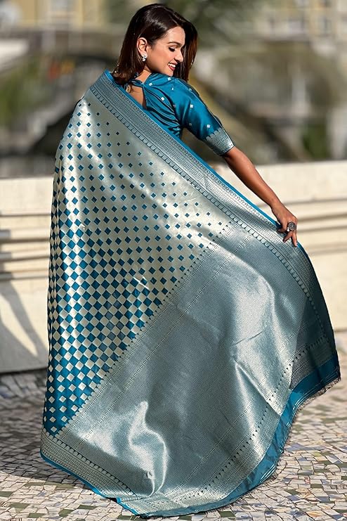 Seraglio Firozi Soft Silk Saree With Fugacious Blouse Piece