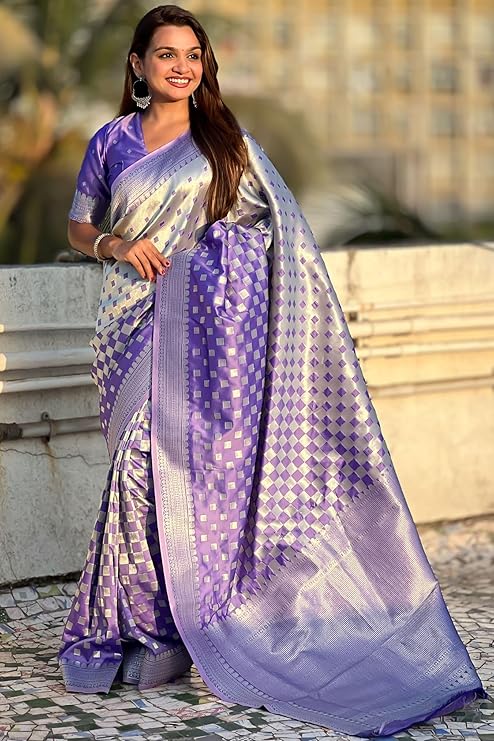 Desultory Lavender Soft Silk Saree With Admirable Blouse Piece