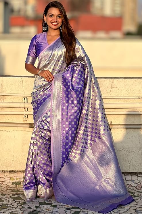 Desultory Lavender Soft Silk Saree With Admirable Blouse Piece