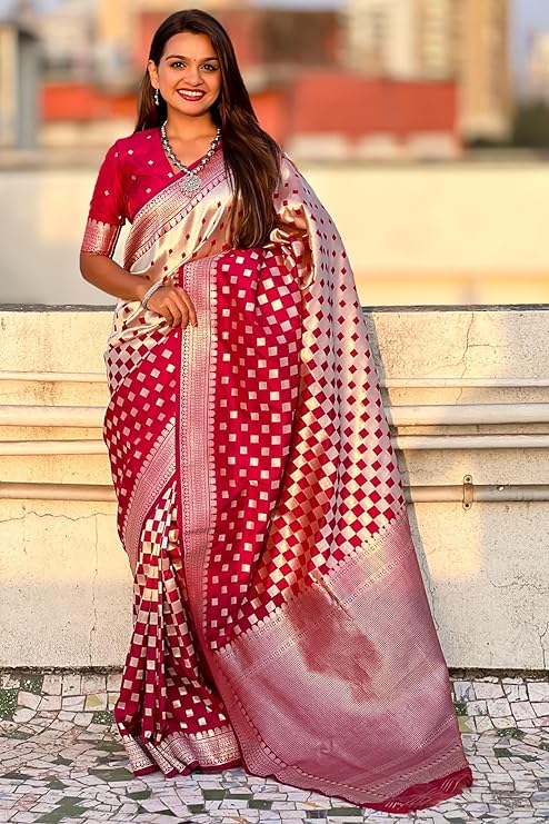 Scintillating Red Soft Silk Saree With Posh Blouse Piece