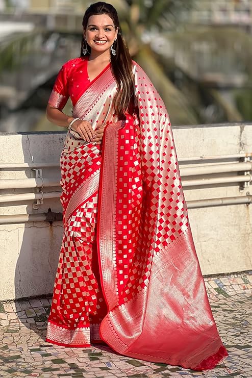 Scintillating Red Soft Silk Saree With Posh Blouse Piece