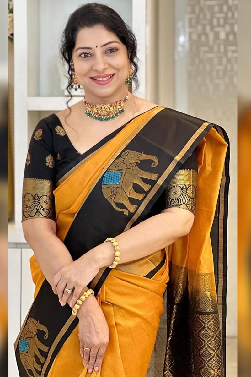 Brood Mustard Soft Silk Saree With Adoring Blouse Piece
