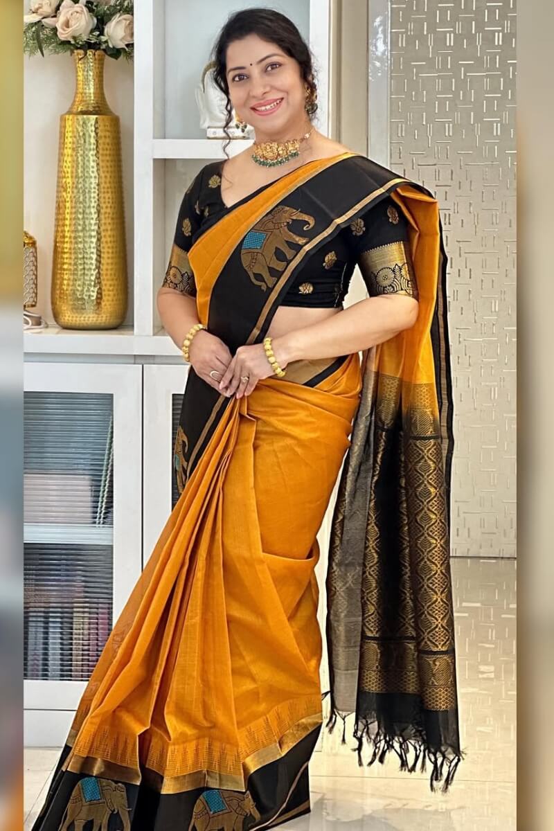 Brood Mustard Soft Silk Saree With Adoring Blouse Piece