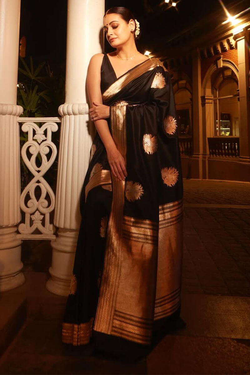 Surreptitious Black Soft Silk Saree With Stylish Blouse Piece