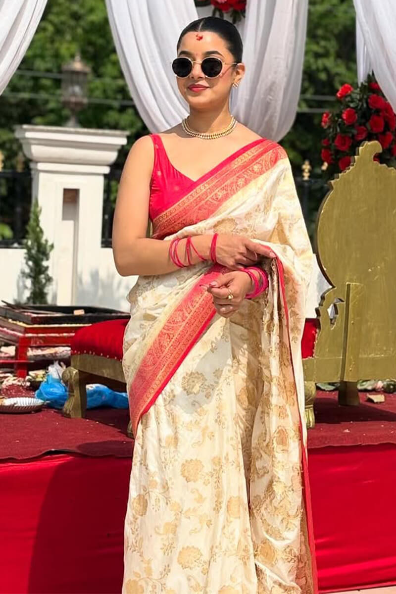 Appealing Beige Soft Silk Saree With Angelic Blouse Piece