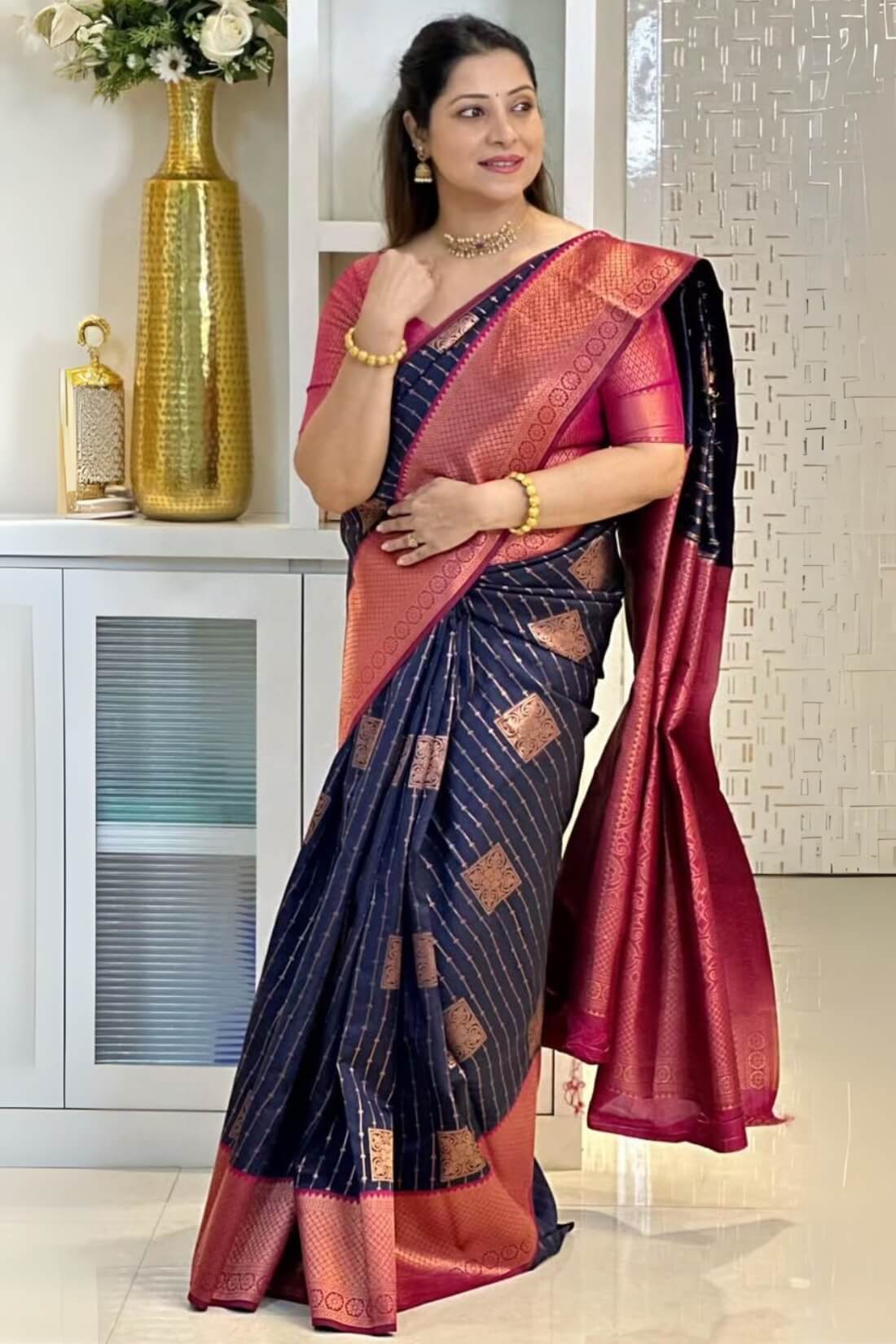 Susurrous Navy Blue Soft Silk Saree With Delightful Blouse Piece